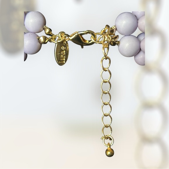 Lisa e Lilac Necklace - Picture 3 of 4